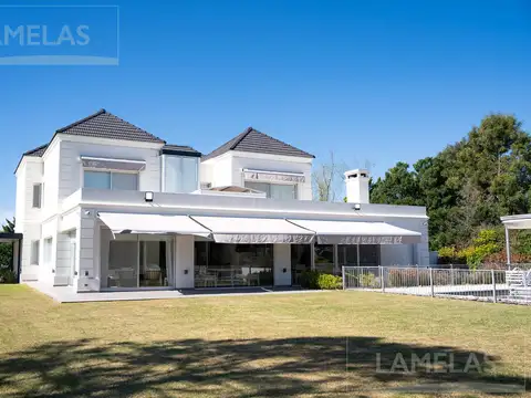 Casa en Kentucky Club de Campo