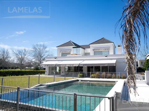 Casa en venta en Kentucky Club de Campo - 4 dormitorios - Funes