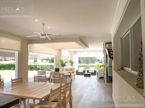 Casa 7 ambientes con 4 baños