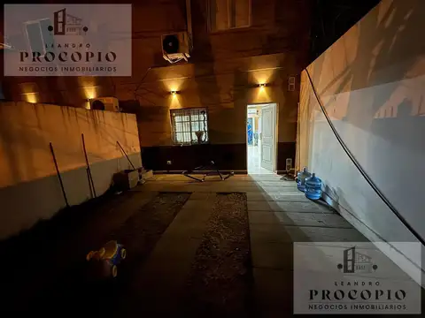 Depto Tipo Casa 3 ambientes con 2 baños