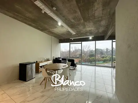Oficina en Venta en Pilar, USD 110.000