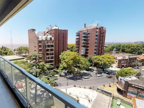 4 ambientes,con vista al rio, cochera doble y full amenities.