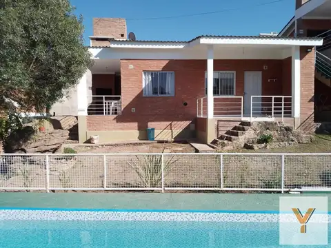 Complejo de Cabañas en venta - 8 Cabañas - Cocheras - 1.311Mts2 - Villa Carlos Paz, Córdoba