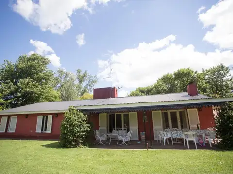 ALQUILER TEMP /CASA COUNTRY LUJAN 4 DOR PILETA /