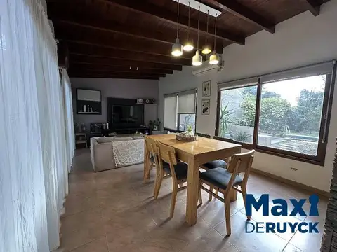Casa en Venta en Berazategui, USD 119.000