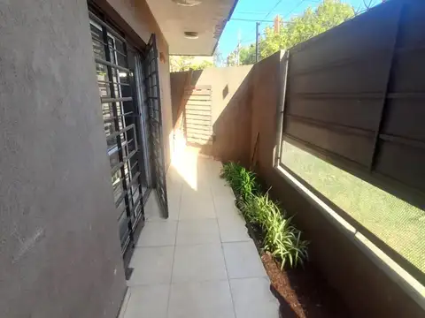 AMPLIO 2 AMB EN PB C/ 2 PATIOS EN HERMOSA ZONA DE SAN MIGUEL