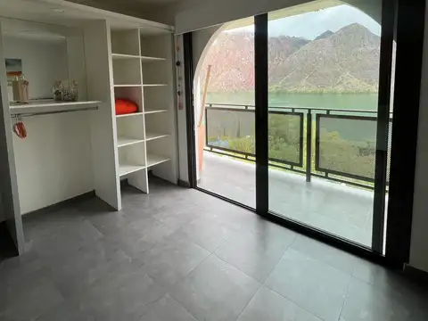 Casa 10 ambientes con 4 baños