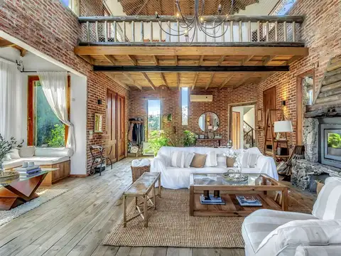 Casa 4 ambientes con 4 baños