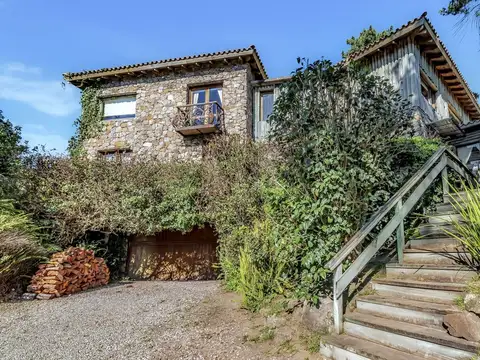 Casa en Alquiler de 3 dormitorios