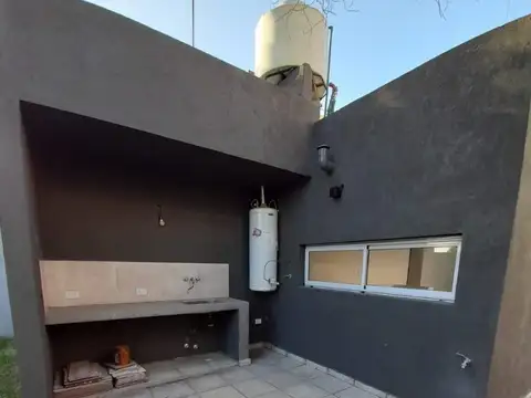 HERMOSA CASA AMERICANA REFACCIONADA A NUEVO