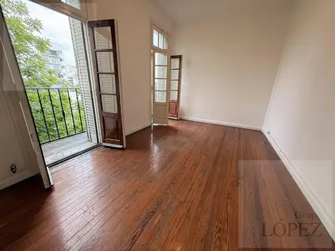 Venta Departamento 2 ambientes en CABA con 3 balcones al frente - Muy luminoso!