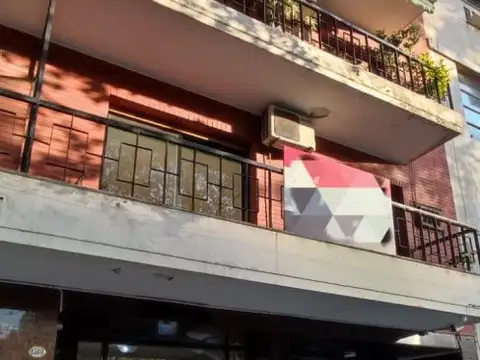 Departamento - Alquiler - Argentina, Capital Federal - HIPOLITO YRIGOYEN 1500