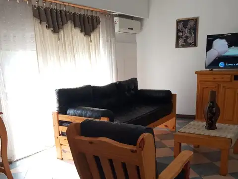 Casa 6 ambientes con 1 baño