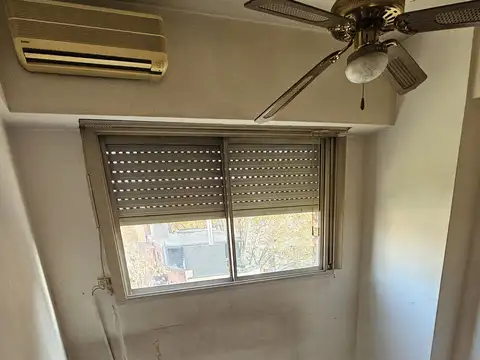 2 ambientes - muy luminoso - al frente con balcón - bajas expensas - IMPERDIBLE