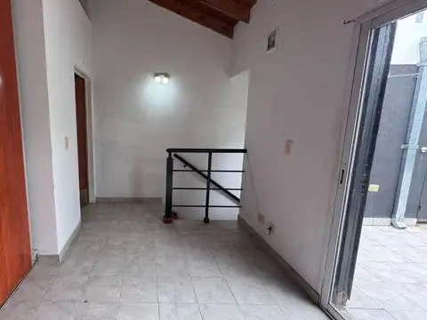 Depto Tipo Casa en Venta en Monte Castro, USD 78.000