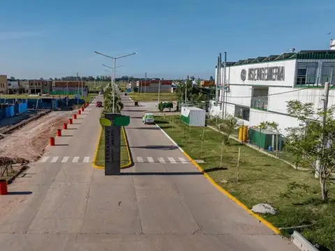 Terreno en Venta en Capitan Bermudez, USD 18.000