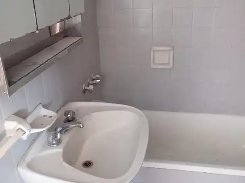 Departamento - 2 Dormitorios Av Alberdi 300