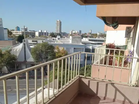 Departamento - 2 Dormitorios Av Alberdi 300