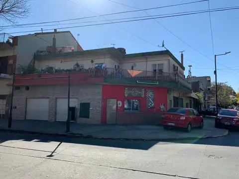 Venta Lote c/vivienda y locales - Pompeya