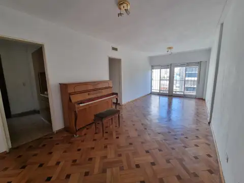 Departamento en venta de 2 dormitorios 2 baños Santa Fe y Alvear