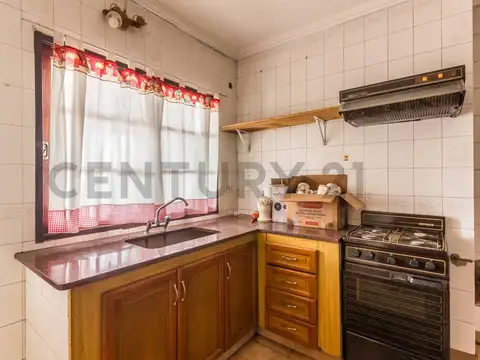 VENTA CASA + GARAGE/ESPACIO INDUSTRIAL-PARQUE AVELLANEDA