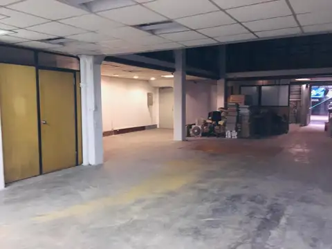 1800 m2 - SALTA 232/6/8