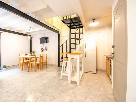 Sarmiento 4100, Piso 2