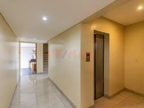 Oficina en Venta con 1 cochera