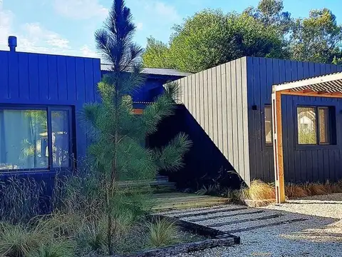 Casa en venta - 4 Dormitorios 4 Baños - Deportivo II