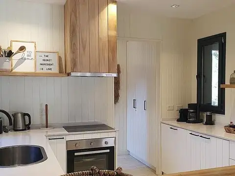 Casa en venta - 4 Dormitorios 4 Baños - Deportivo II