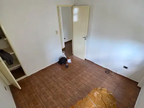 DEPARTAMENTO 2 AMB. - AMPLIA COCINA - LUMINOSO - BUENA UBICACION