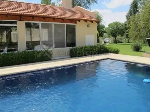 CASA ESTILO CAMPO EN VENTA CLUB DE CAMPO EL MORO, MARCOS PAZ