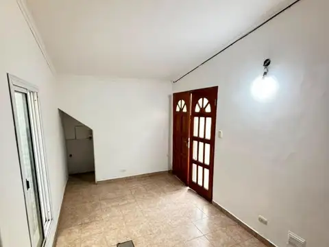 Depto Tipo Casa en Venta en Villa Raffo, USD 62.000