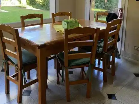 Casa en Alquiler con 5 cocheras