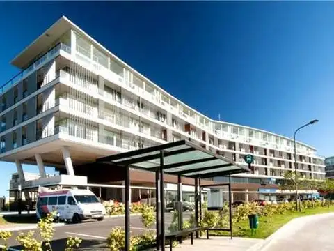 Oficina en Alquiler con 1 cochera