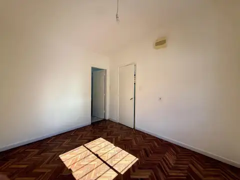 Casa en Alquiler con 1 cochera