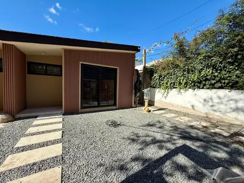 ALQUILER CASA 1 DORMITORIO COCHERA CARRASCO NORTE