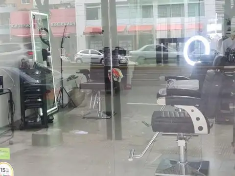 Local en Venta en Olivos, USD 160.000