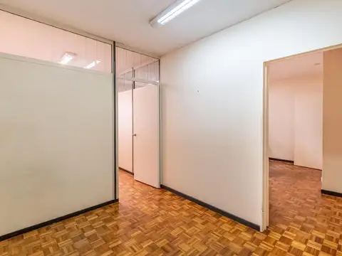 Oficina 2 ambientes con 1 baño