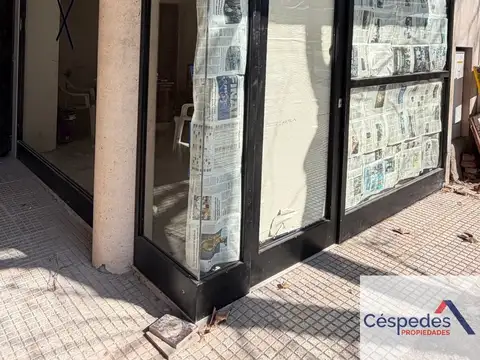 Local Comercial a Estrenar. Apto Varios Rubros. Frente Plaza Felix Lima.