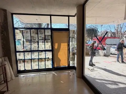 Local en Alquiler en Núñez, $ 1.500.000