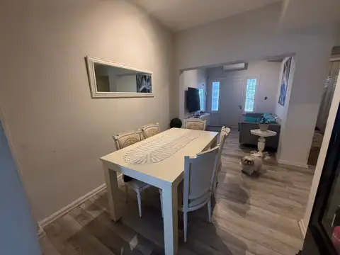 Casa de 3 ambientes en venta en el centro de Bernal