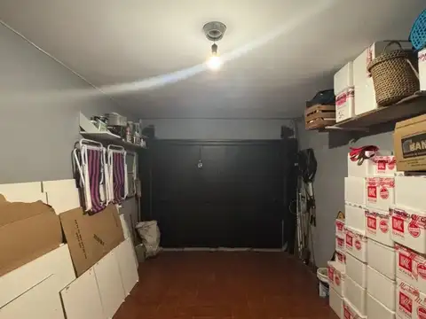Casa en Venta con 3 cocheras