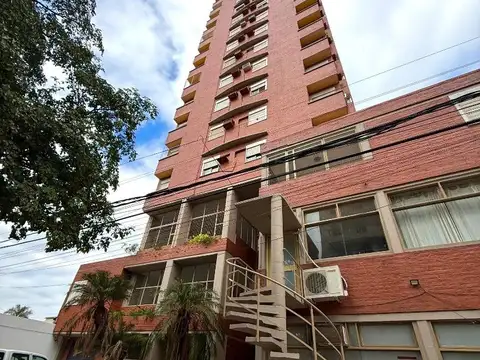 Alquilo Departamento 2 dormitorios con cochera Ameghino 850