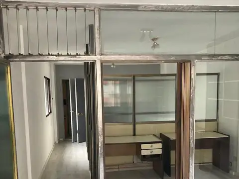 Oficina 3 ambientes con 1 baño