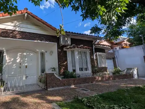 Depto Tipo Casa en Venta de 5 ambientes