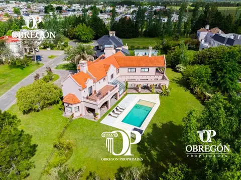 Casa en Alquiler de 5 dormitorios