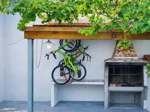 ESQUINA COMERCIAL "EN VENTA" - Villa Domínico