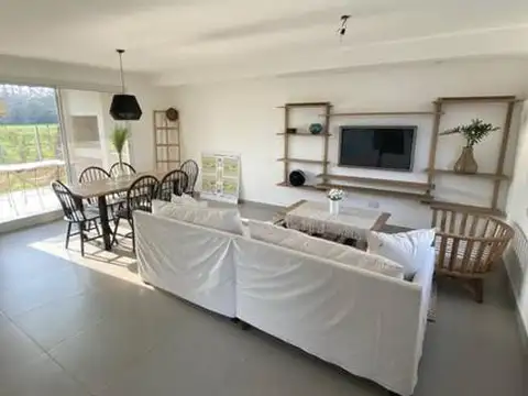 Casa en Alquiler en Garin, USD 1.000