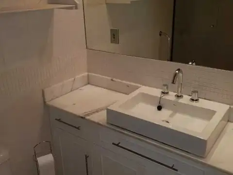 Casa 4 ambientes con 5 baños